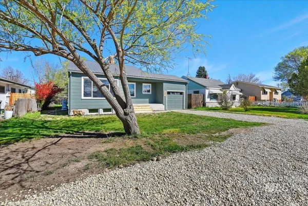 $309,900 | 107 East Montana Avenue, Homedale, ID 83628