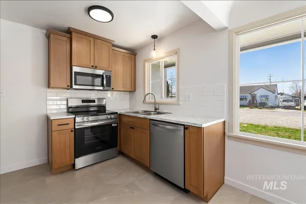 $309,900 | 107 East Montana Avenue, Homedale, ID 83628