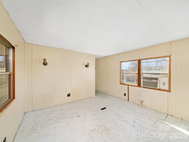 $85,000 | 1905 Old Spartanburg Road, Hendersonville, NC 28792