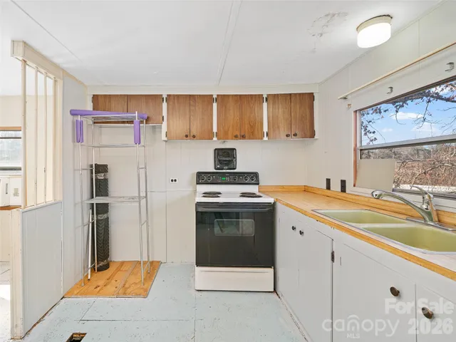 $85,000 | 1905 Old Spartanburg Road, Hendersonville, NC 28792