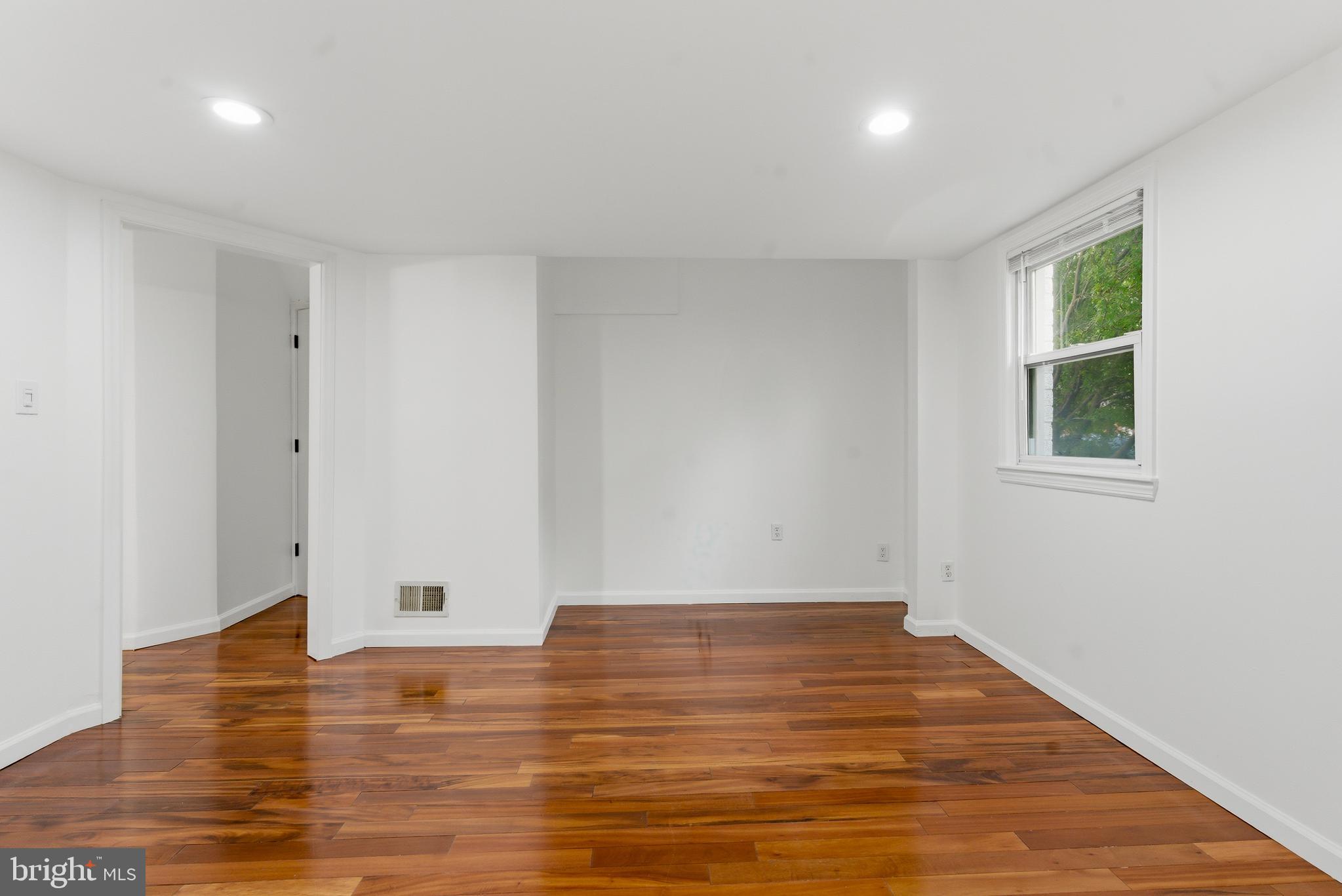 1511 Crest Road Silver Spring, MD 20902 - Photo 43 of 66