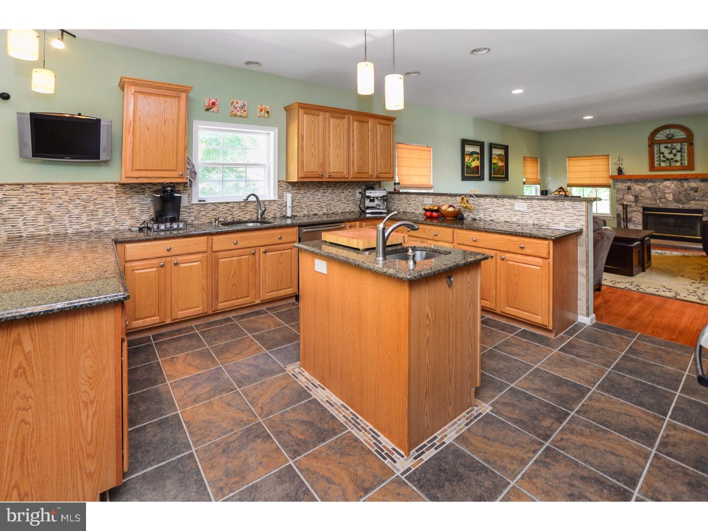 12 Ridgeview Road Delran, NJ 08075 - Photo 7 of 25 Gallery Image 7