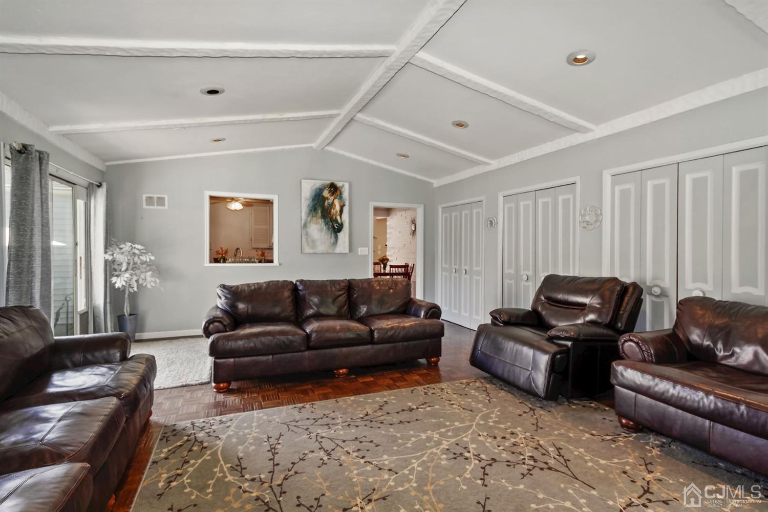 195 Valley View Road Hillside, NJ 07205 - Photo 13 of 29 Gallery Image 13