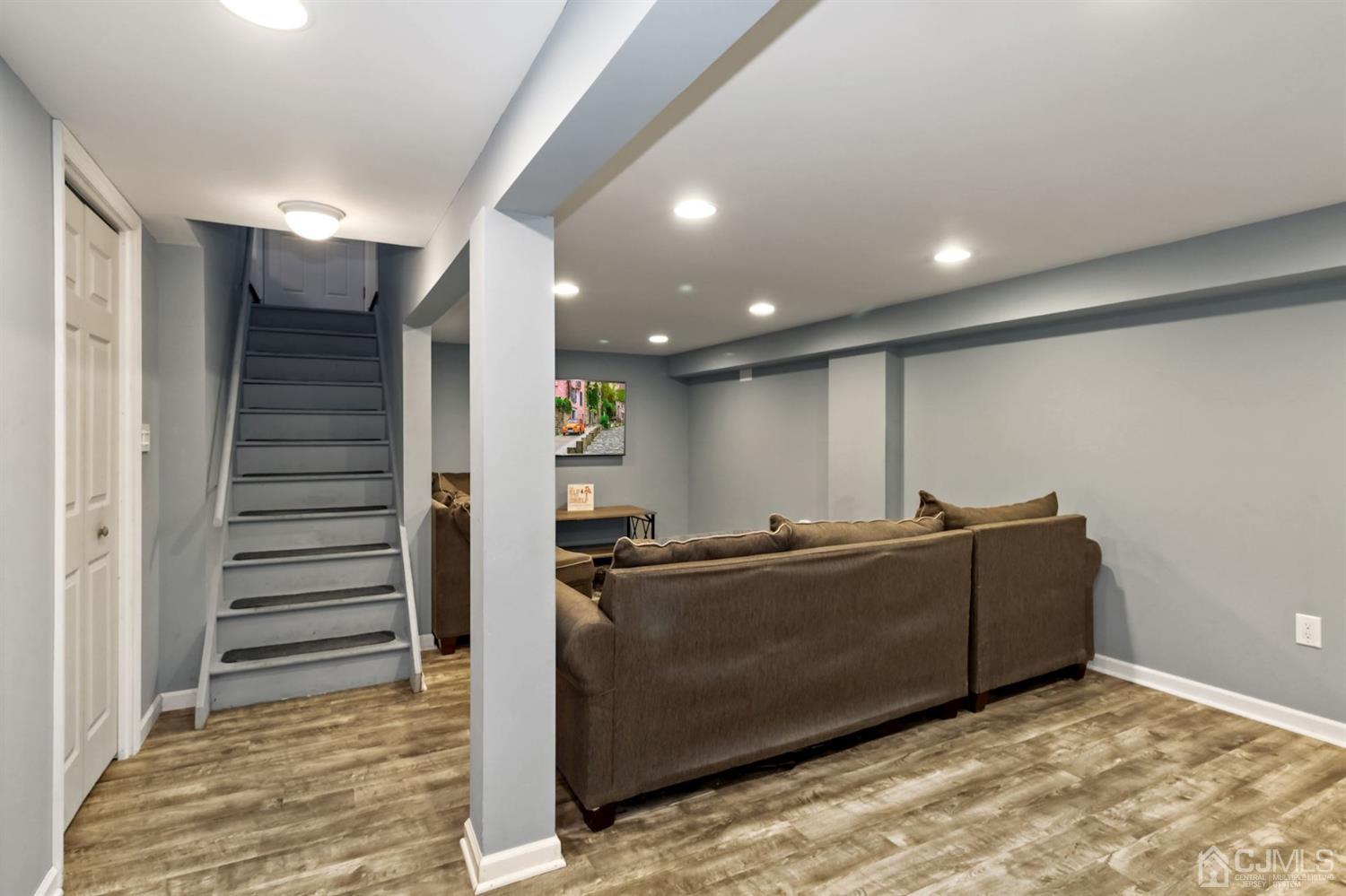 195 Valley View Road Hillside, NJ 07205 - Photo 22 of 29 Gallery Image 22