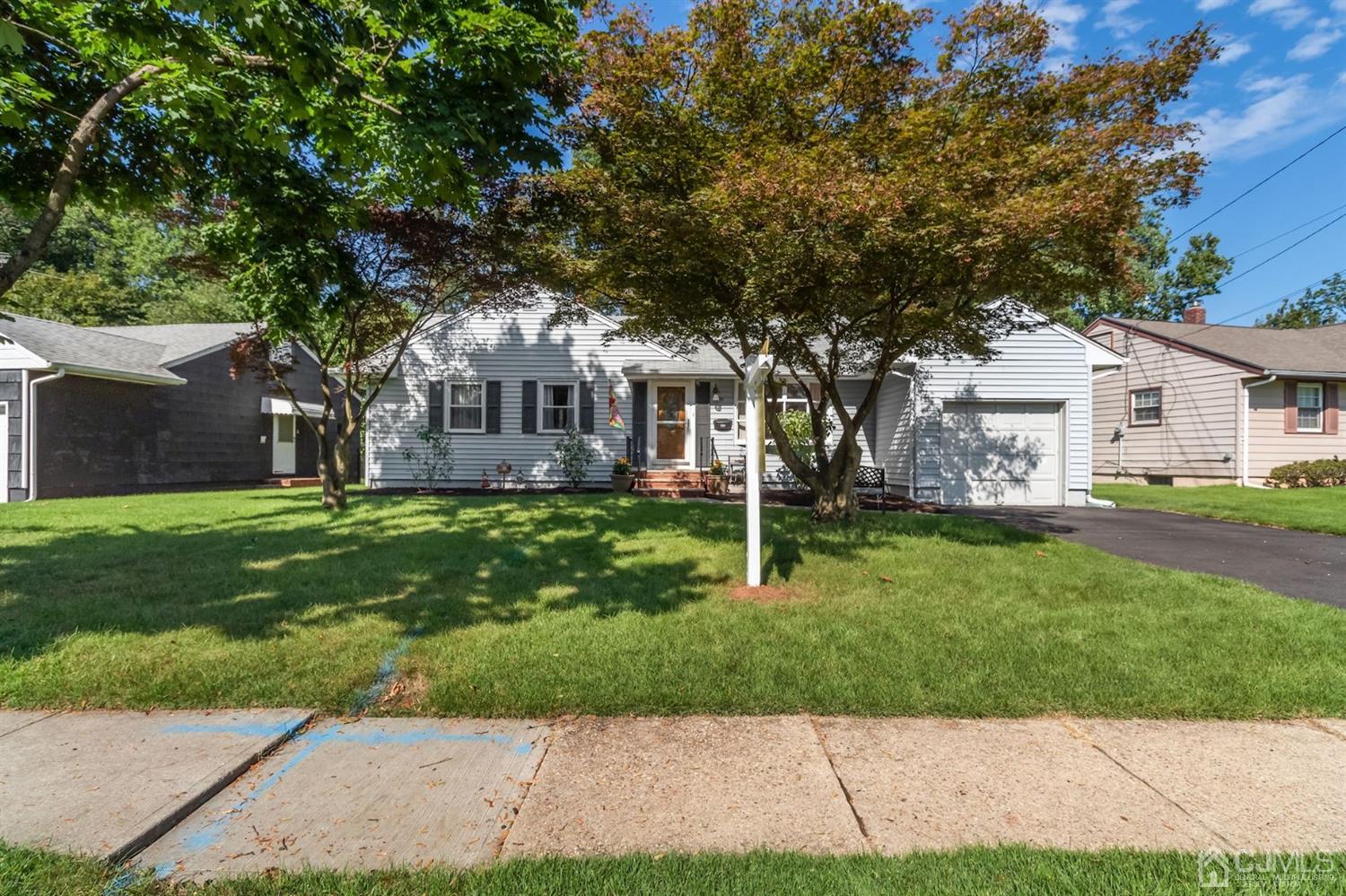 195 Valley View Road Hillside, NJ 07205 - Photo 5 of 29 Gallery Image 5