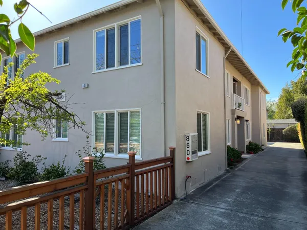 $3,600 | 860 Live Oak Avenue, Unit 3, Menlo Park, CA 94025