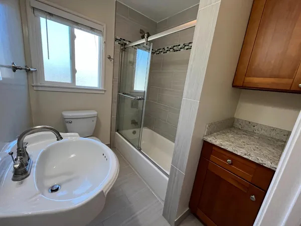 $3,600 | 860 Live Oak Avenue, Unit 3, Menlo Park, CA 94025