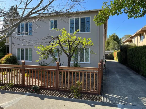 $3,600 | 860 Live Oak Avenue, Unit 3, Menlo Park, CA 94025