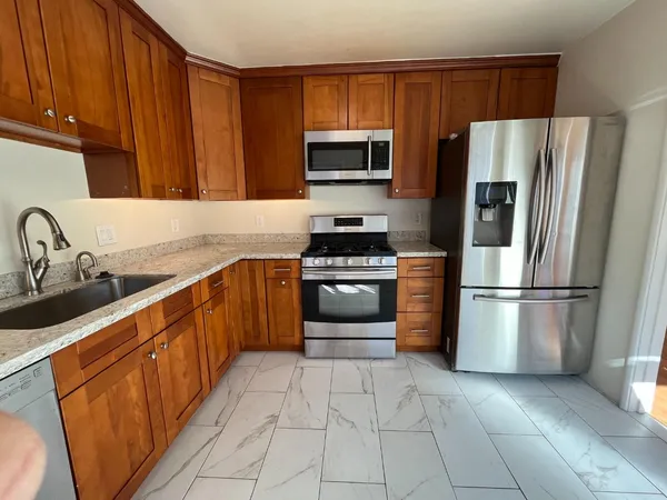 $3,600 | 860 Live Oak Avenue, Unit 3, Menlo Park, CA 94025