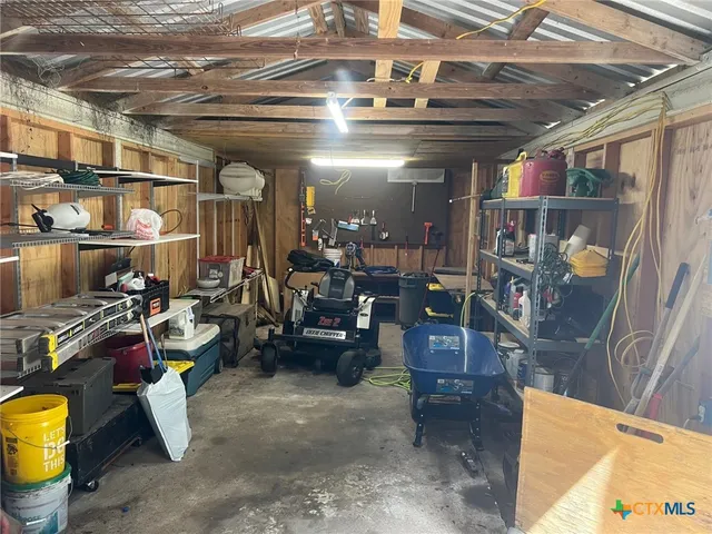 $119,900 | 408 Hubbard Street, Yoakum, TX 77995