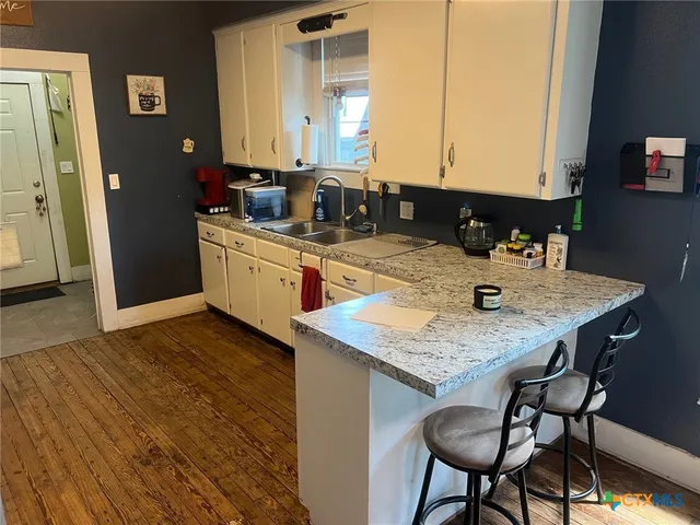 $119,900 | 408 Hubbard Street, Yoakum, TX 77995