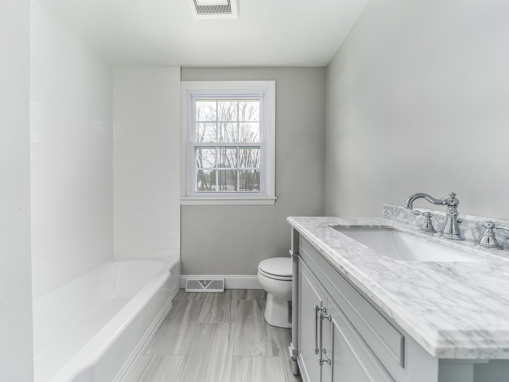 139 Myrtle Street Hanover, MA 02339 - Photo 11 of 17 Gallery Image 11