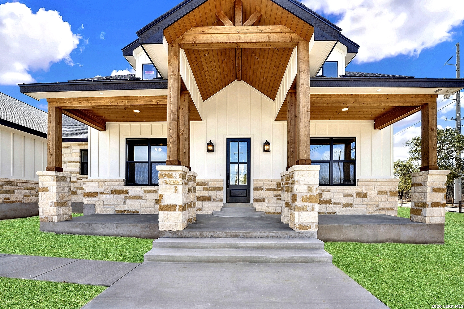 100 Hondo Ridge La Vernia, TX 78121 - Photo 3 of 45