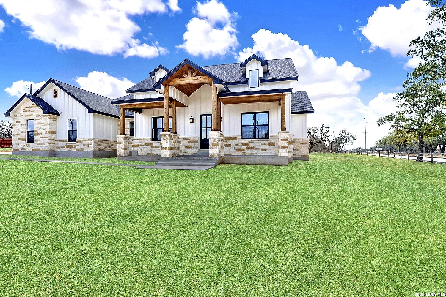 100 Hondo Ridge La Vernia, TX 78121 - Photo 5 of 45