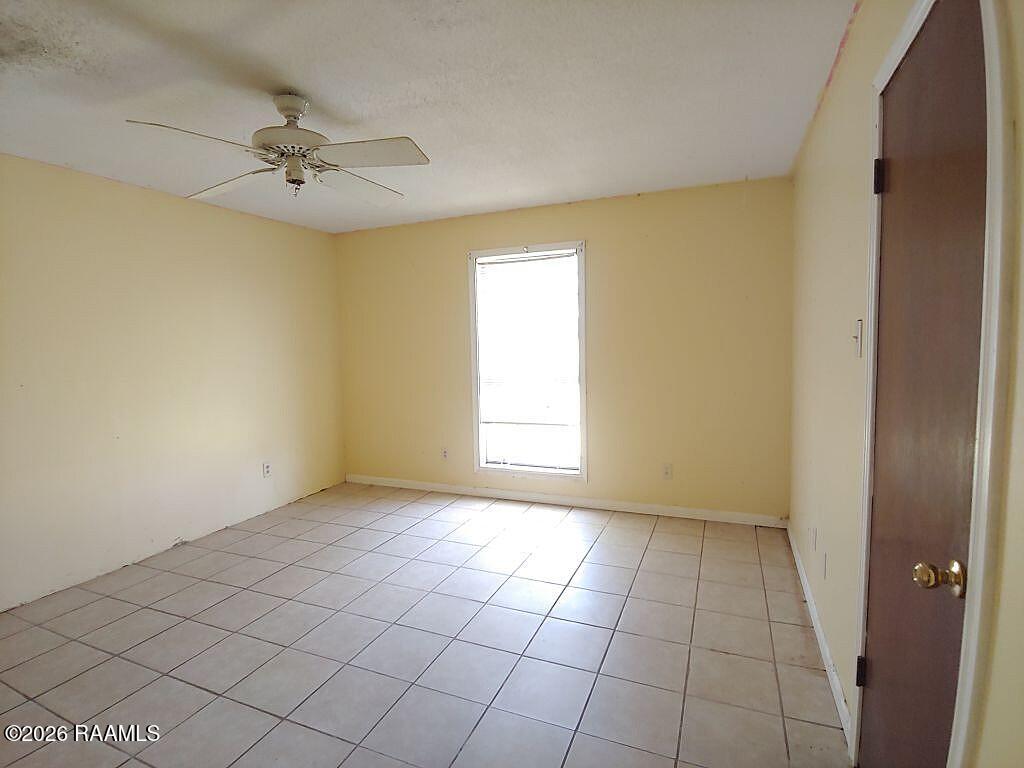 4412 Freetown Road New Iberia, LA 70560 - Photo 16 of 24 16 Bedroom 3