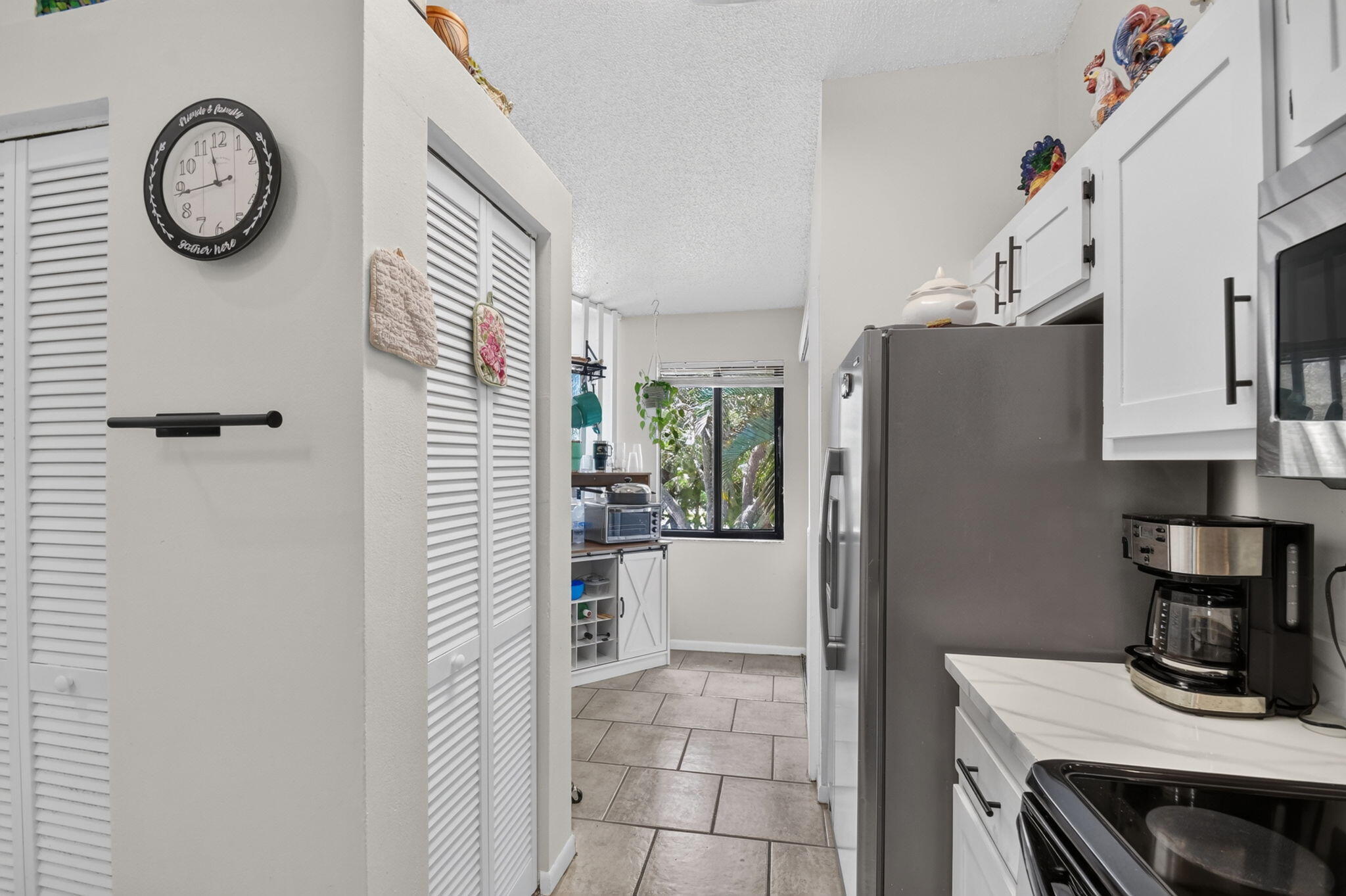 907 Harbour Pointe Way Greenacres, FL 33413 - Photo 8 of 87 Kitchen View