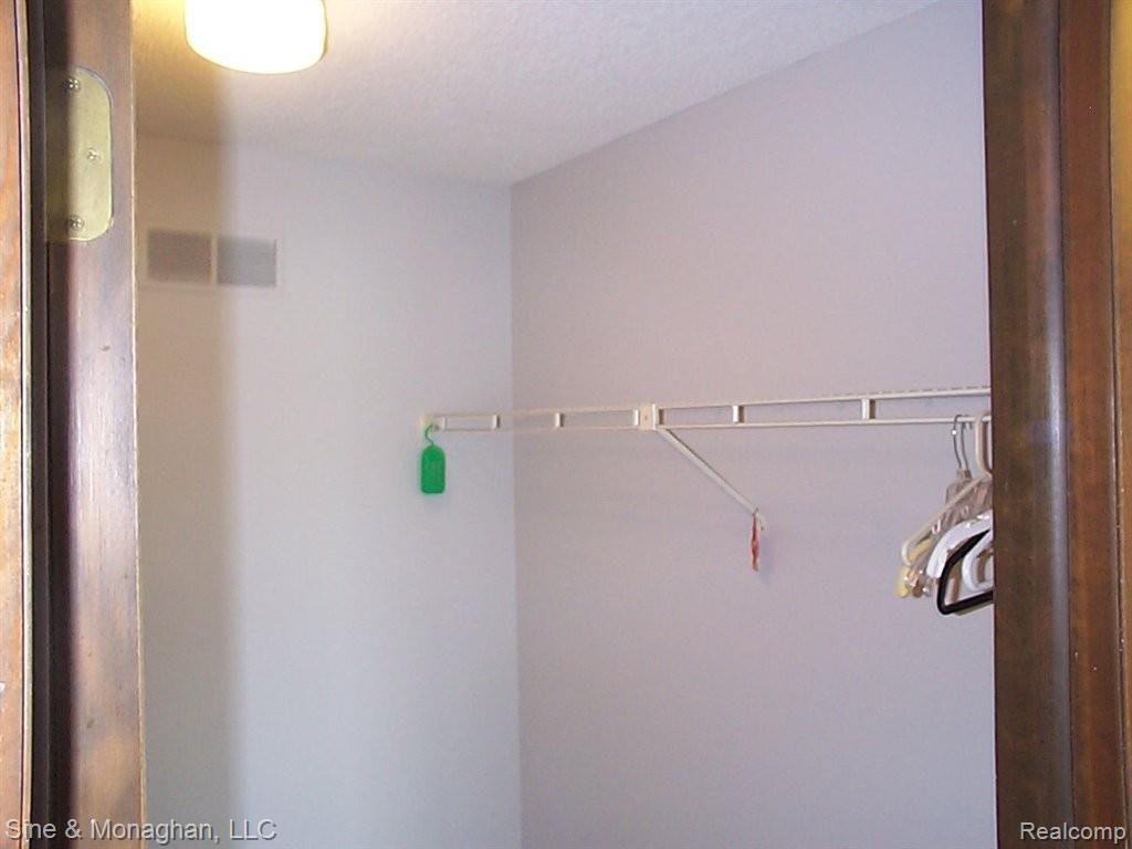 1715 River Road, Unit 24 St. Clair, MI 48079 - Photo 24 of 30 24 MASTER WALK IN 1715 River #24