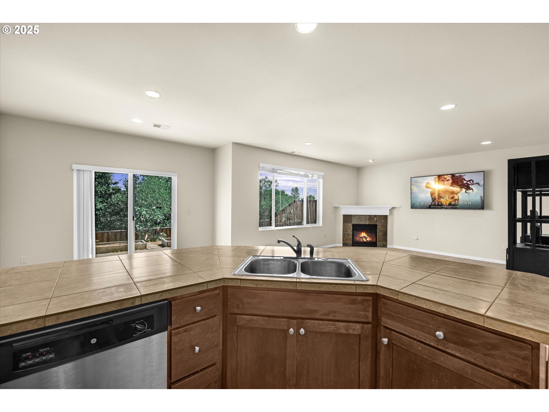 2890 23rd Avenue Northwest Albany, OR 97321 - Photo 10 of 30