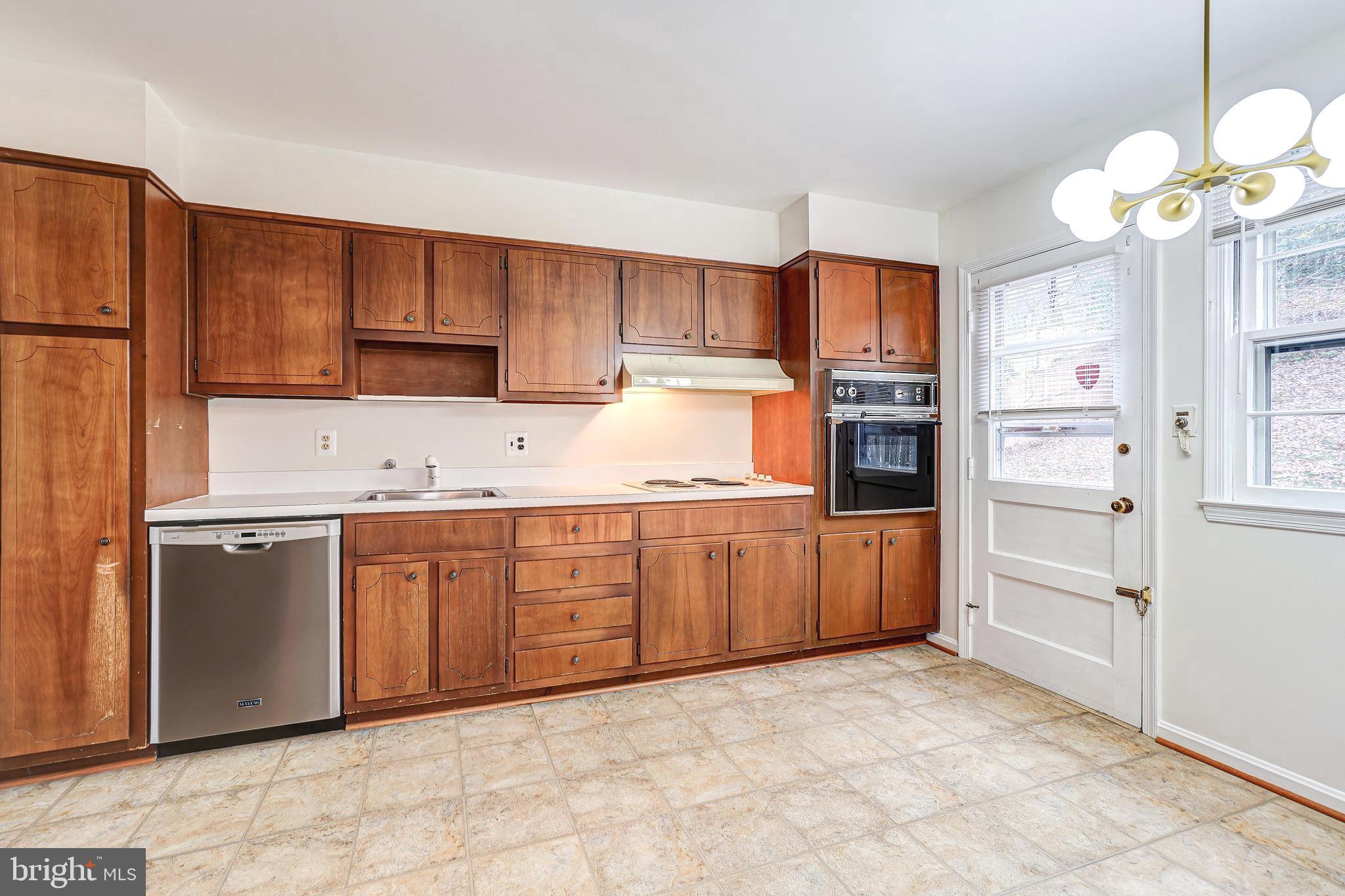 608 Kenbrook Drive Silver Spring, MD 20902 - Photo 15 of 38 Gallery Image 15