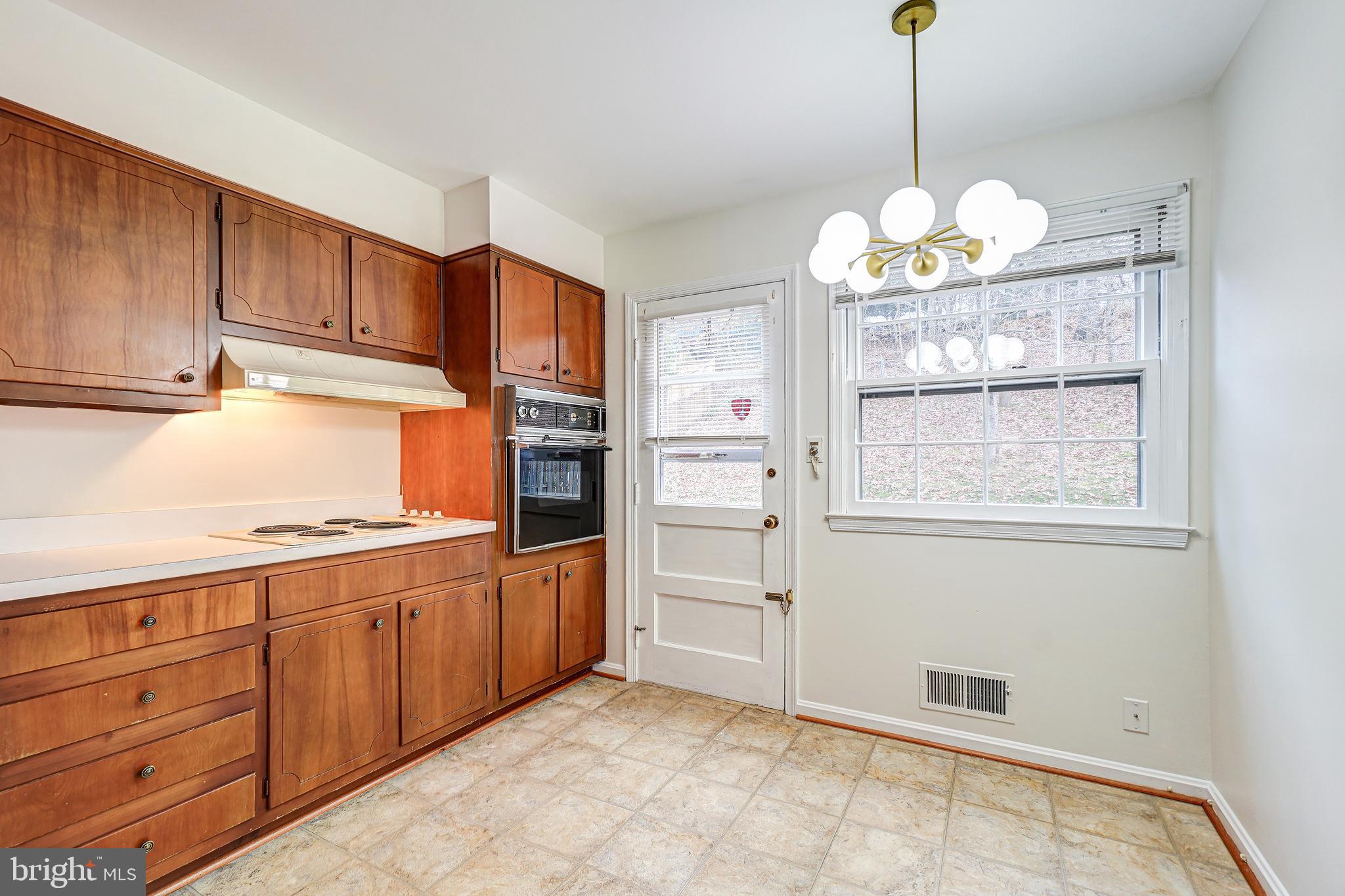 608 Kenbrook Drive Silver Spring, MD 20902 - Photo 19 of 38 Gallery Image 19