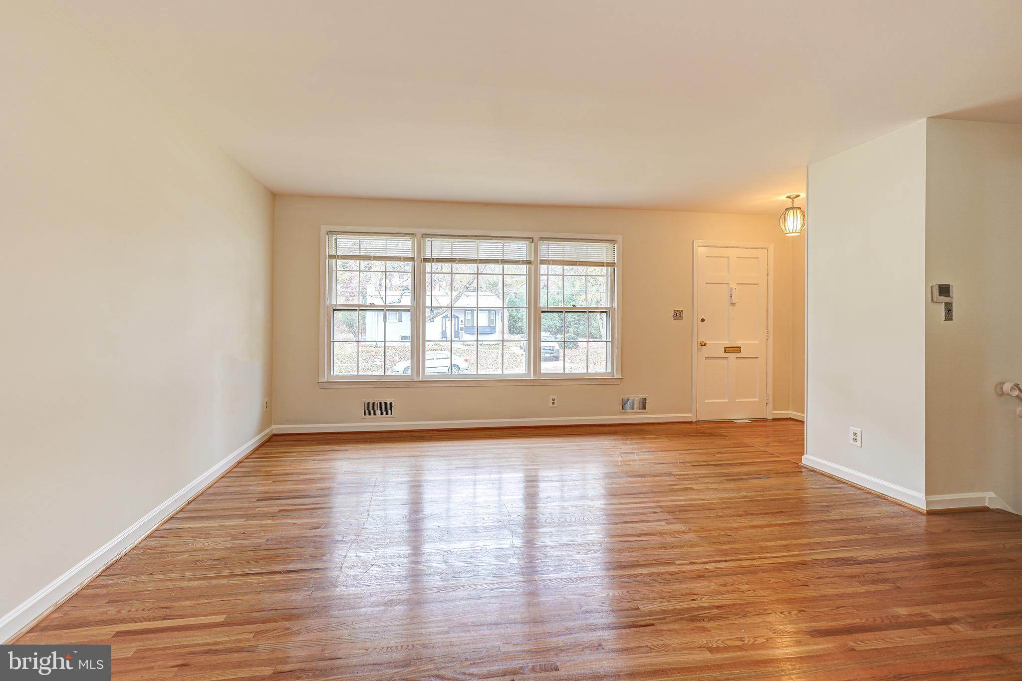 608 Kenbrook Drive Silver Spring, MD 20902 - Photo 8 of 38 Gallery Image 8