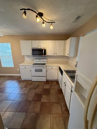 $179,900 | 283 Weston Valley Drive, Moore, SC 29369