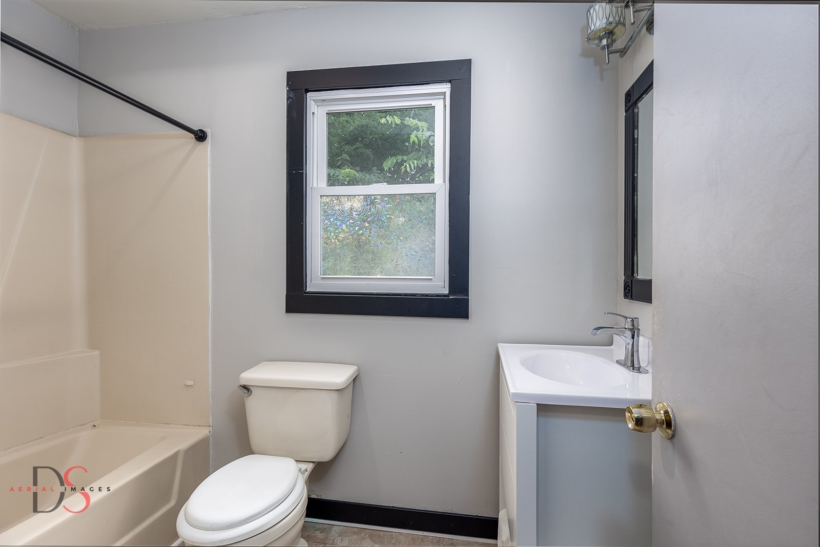 913 Marcy Street Ottawa, IL 61350 - Photo 11 of 23