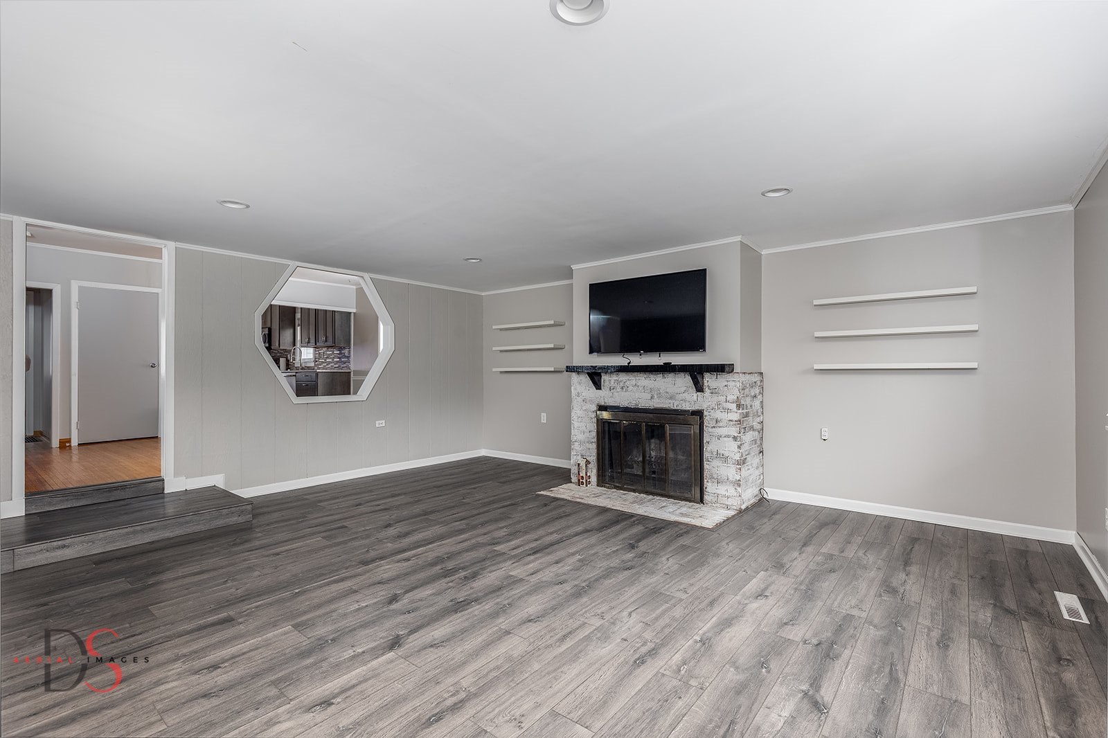 913 Marcy Street Ottawa, IL 61350 - Photo 3 of 23