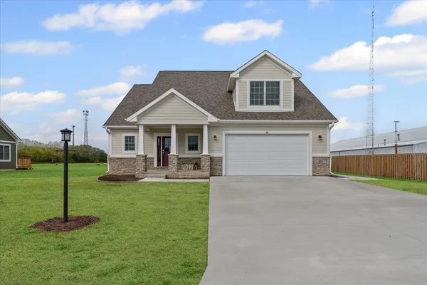 $459,500 | 6 Foxtrot Lane, Monticello, IL 61856