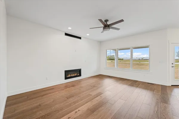 $459,500 | 6 Foxtrot Lane, Monticello, IL 61856