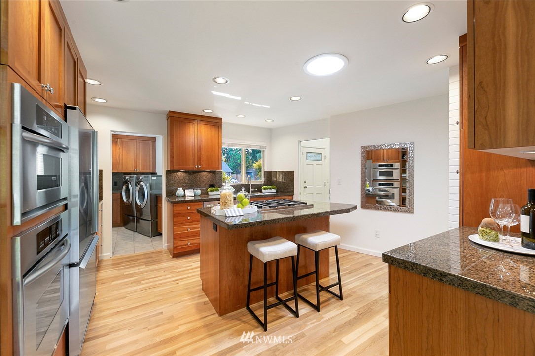 13547 Sherman Road Northwest Seattle, WA 98177 - Photo 10 of 40 Gallery Image 10