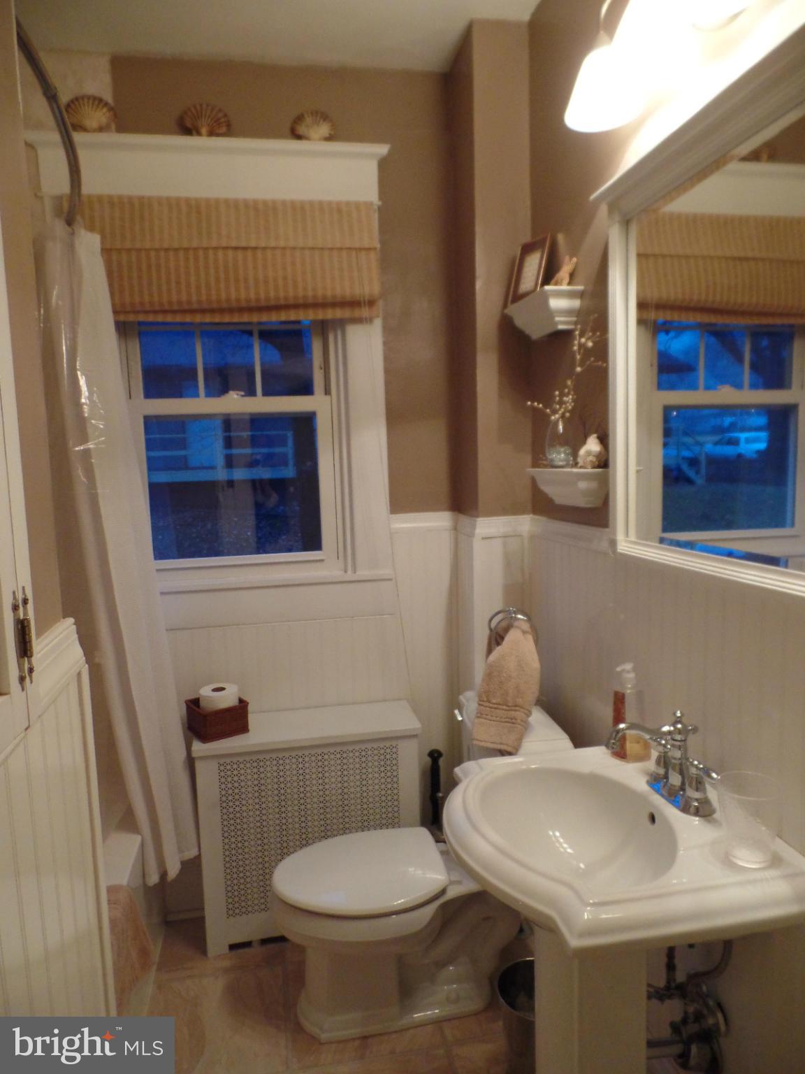 200 Hampton Road Linthicum, MD 21090 - Photo 16 of 24 Bath