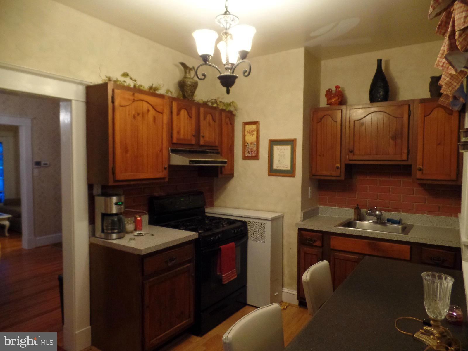 200 Hampton Road Linthicum, MD 21090 - Photo 10 of 24 Kitchen