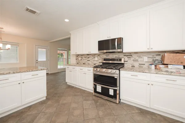 $389,000 | 8811 Tan Oak Circle, Tomball, TX 77375