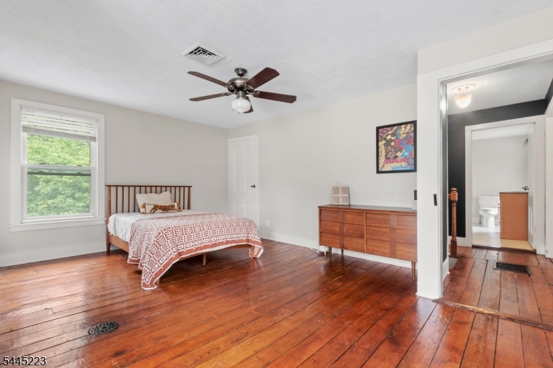 139 Main Street Hampton, NJ 08827 - Photo 17 of 26