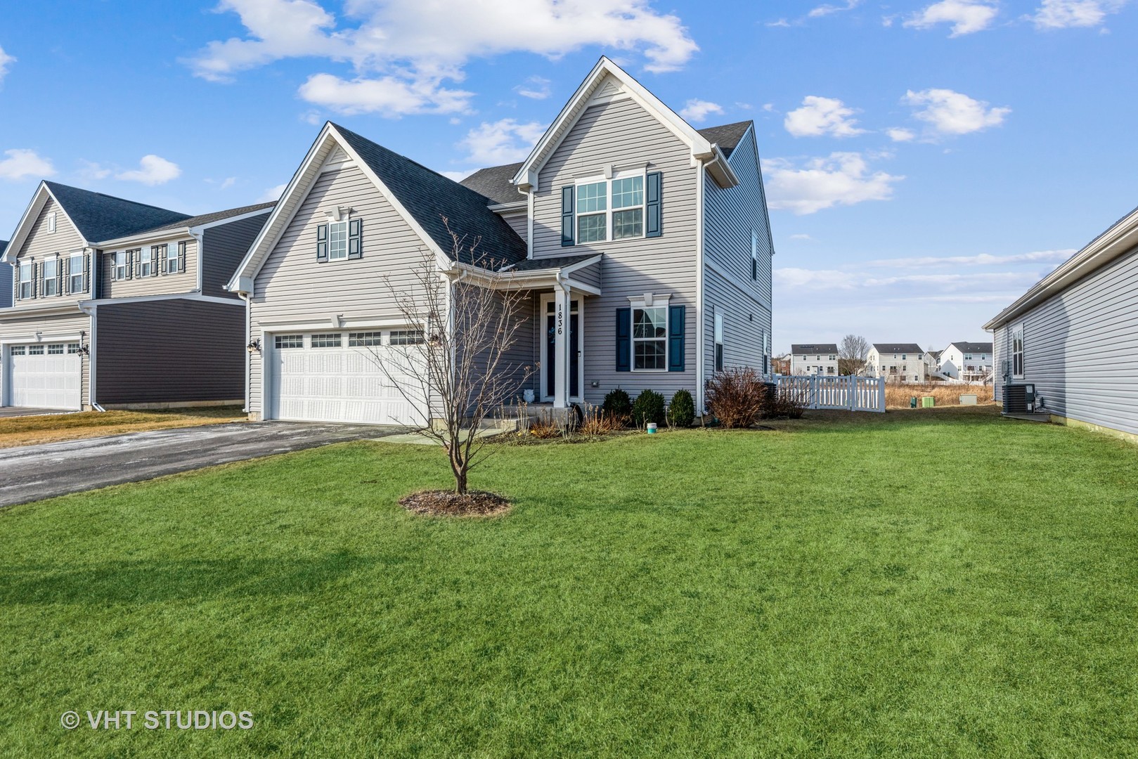 1836 Overview Circle Antioch, IL 60002 - Photo 1 of 24 Gallery Image 1