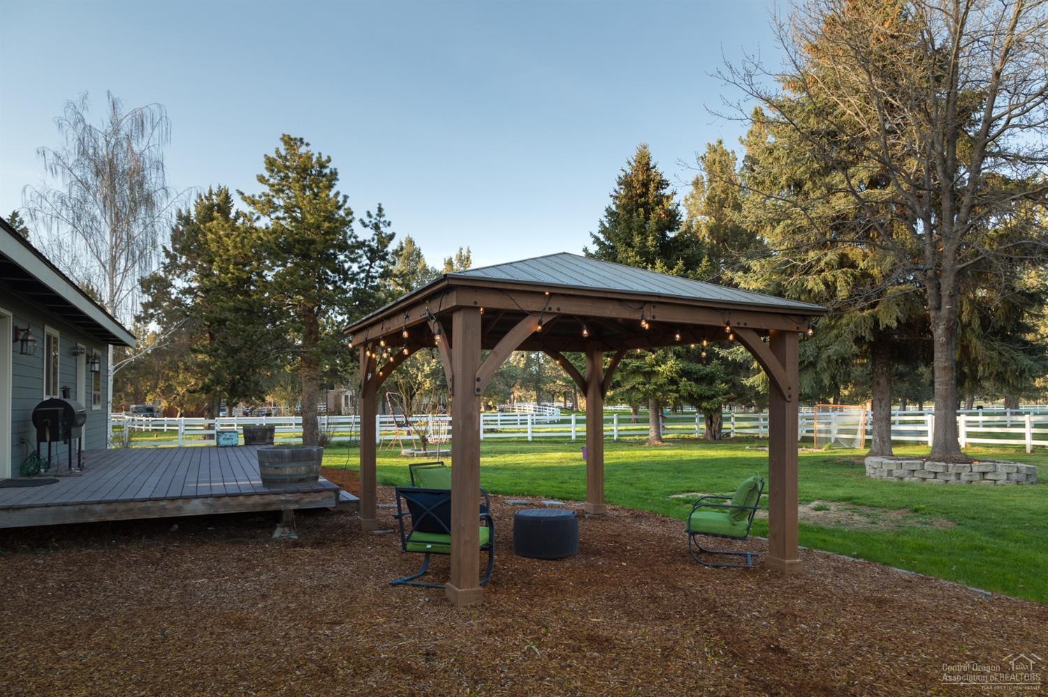 7408 Southwest 77th Street Redmond, OR 97756 - Photo 17 of 25 Additional Photo