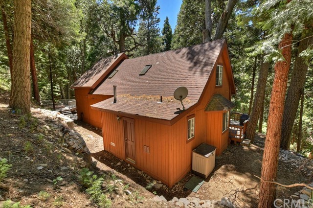 659 Blue Jay Canyon Road Blue Jay, CA 92317 - Photo 30 of 40 a view of a backyard