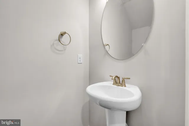 a view of a hallway with closet
