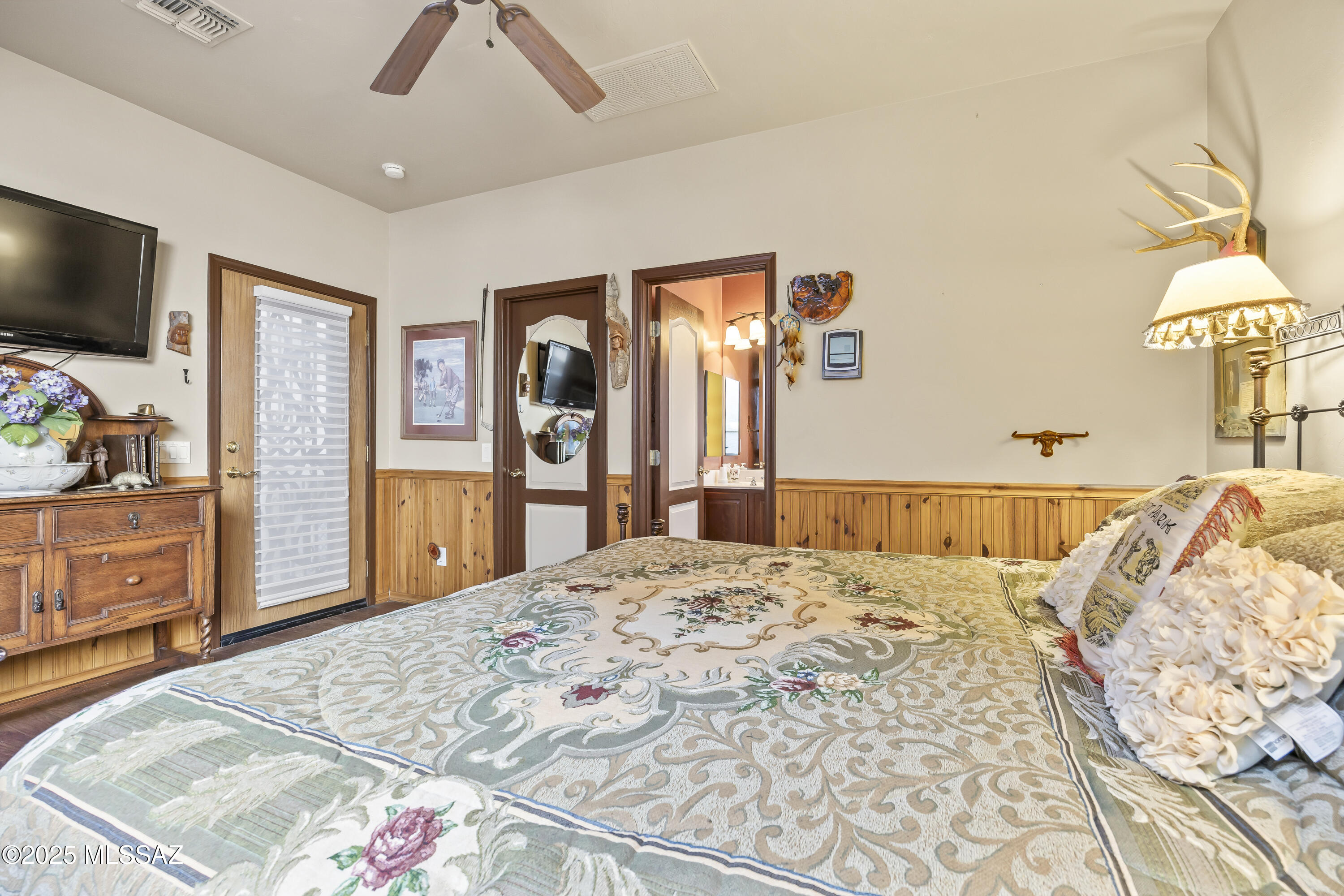 62893 East Flower Ridge Drive Tucson, AZ 85739 - Photo 39 of 49 Cosy cabin-like Casita