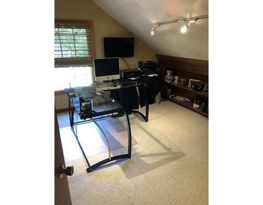 156 Berwick Road Attleboro, MA 02703 - Photo 34 of 40 Gallery Image 34