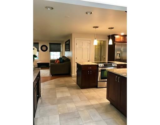 156 Berwick Road Attleboro, MA 02703 - Photo 6 of 40 Gallery Image 6