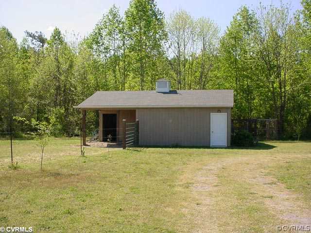 9142 Doles Road Ivor, VA 23866 - Photo 10 of 12 Stable/Barn