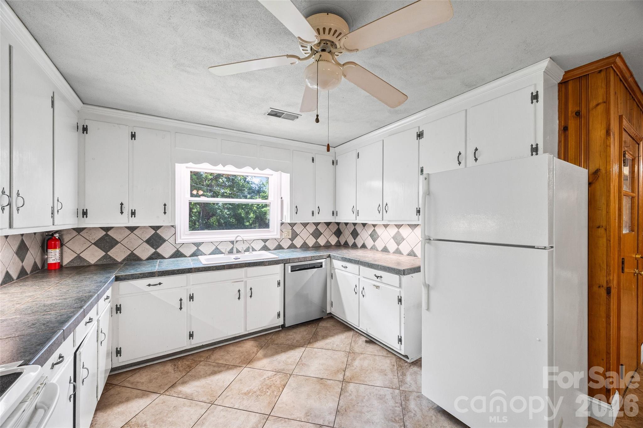7233 Tuckaseegee Road Charlotte, NC 28214 - Photo 16 of 48 Gallery Image 16