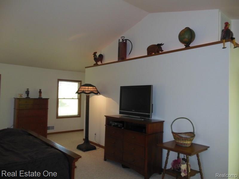 4747 Deal Road Fowlerville, MI 48836 - Photo 21 of 54 DSCN3077.JPG