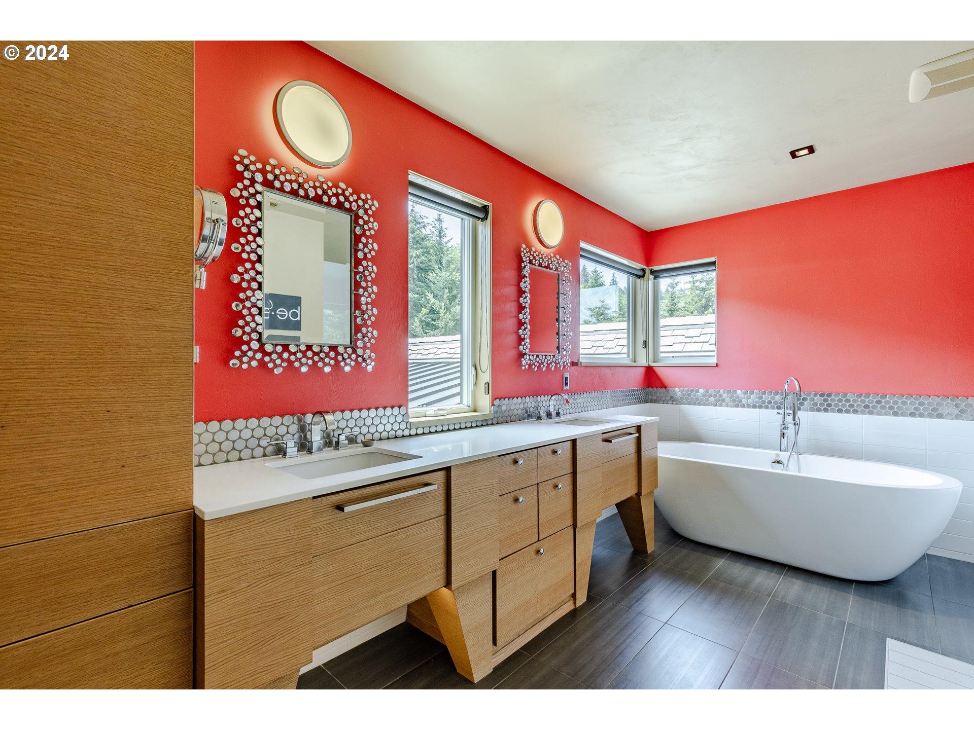 90535 Coburghills Drive Eugene, OR 97408 - Photo 30 of 48 a spacious bathroom with a tub double vanity sink and window