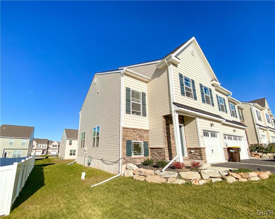 4465 Stole Road Emmaus, PA 18049 - Photo 4 of 23 Gallery Image 4
