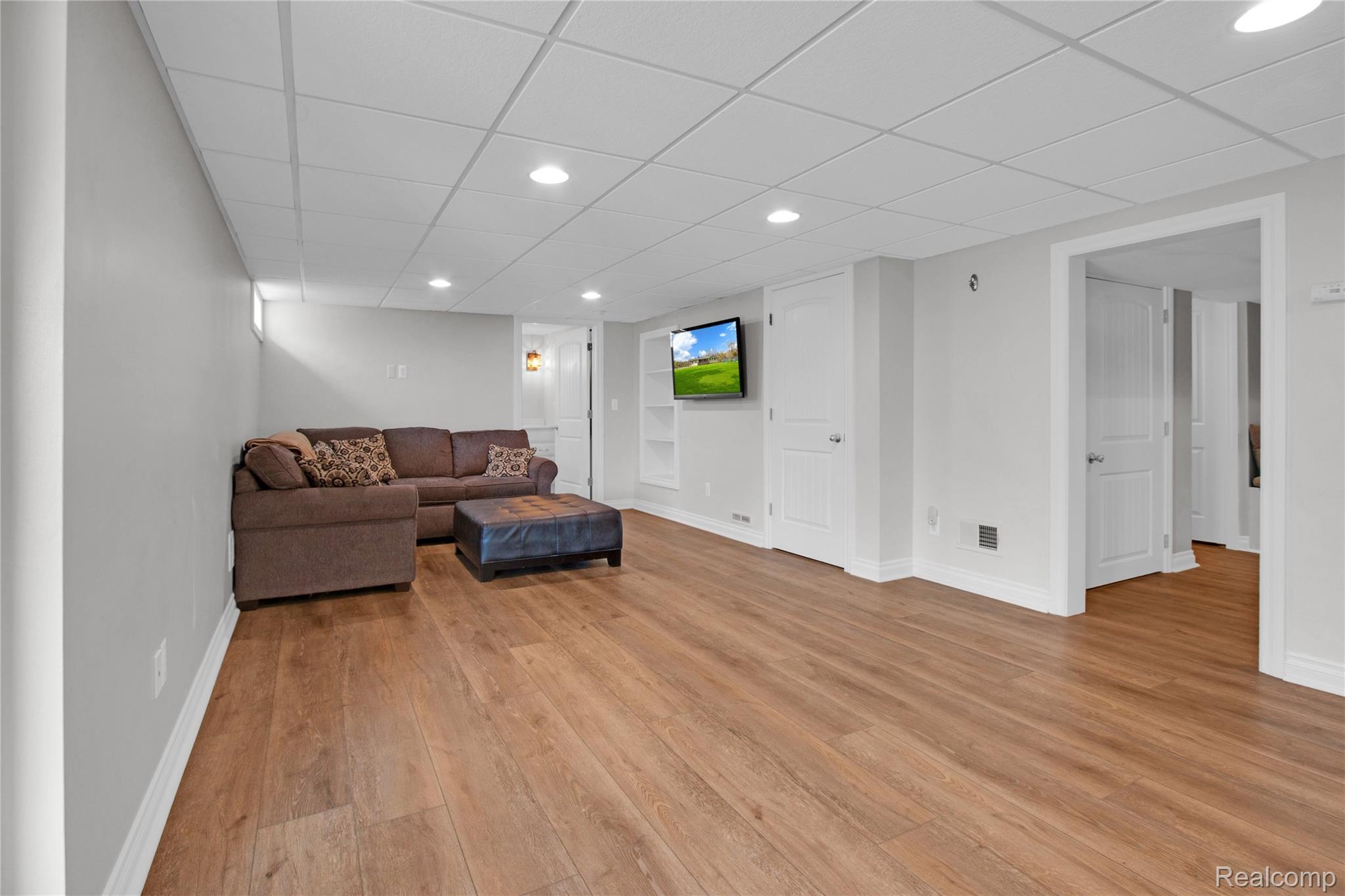 9093 Jordan Road Grand Blanc, MI 48439 - Photo 35 of 40 35.jpg