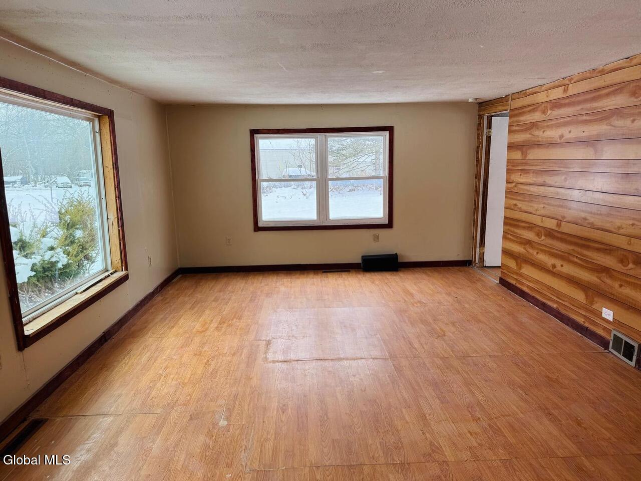 129 Hogsback Road Warren, NY 13439 - Photo 3 of 21 PHOTO-2025-12-07-21-25-23 10