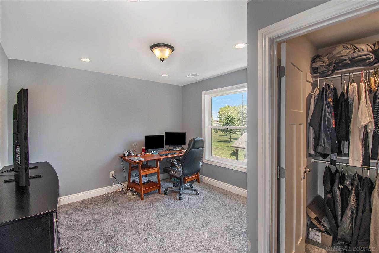 33865 Schneider Road New Baltimore, MI 48047 - Photo 27 of 49 50014914-26.JPG
